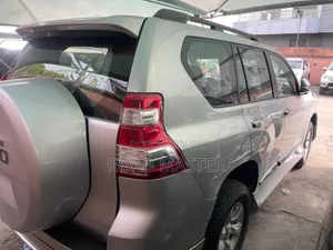 Toyota Land Cruiser Prado 2015 White