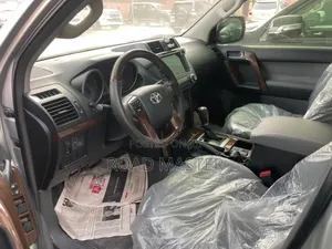 Toyota Land Cruiser Prado 2015 White