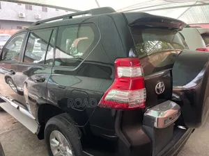 Toyota Land Cruiser Prado 2016 Black