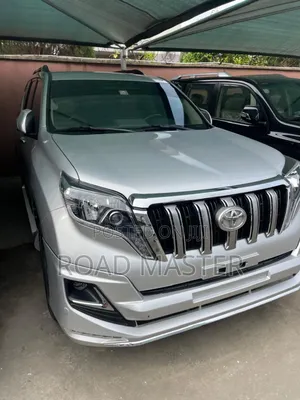 Toyota Land Cruiser Prado 2015 Silver