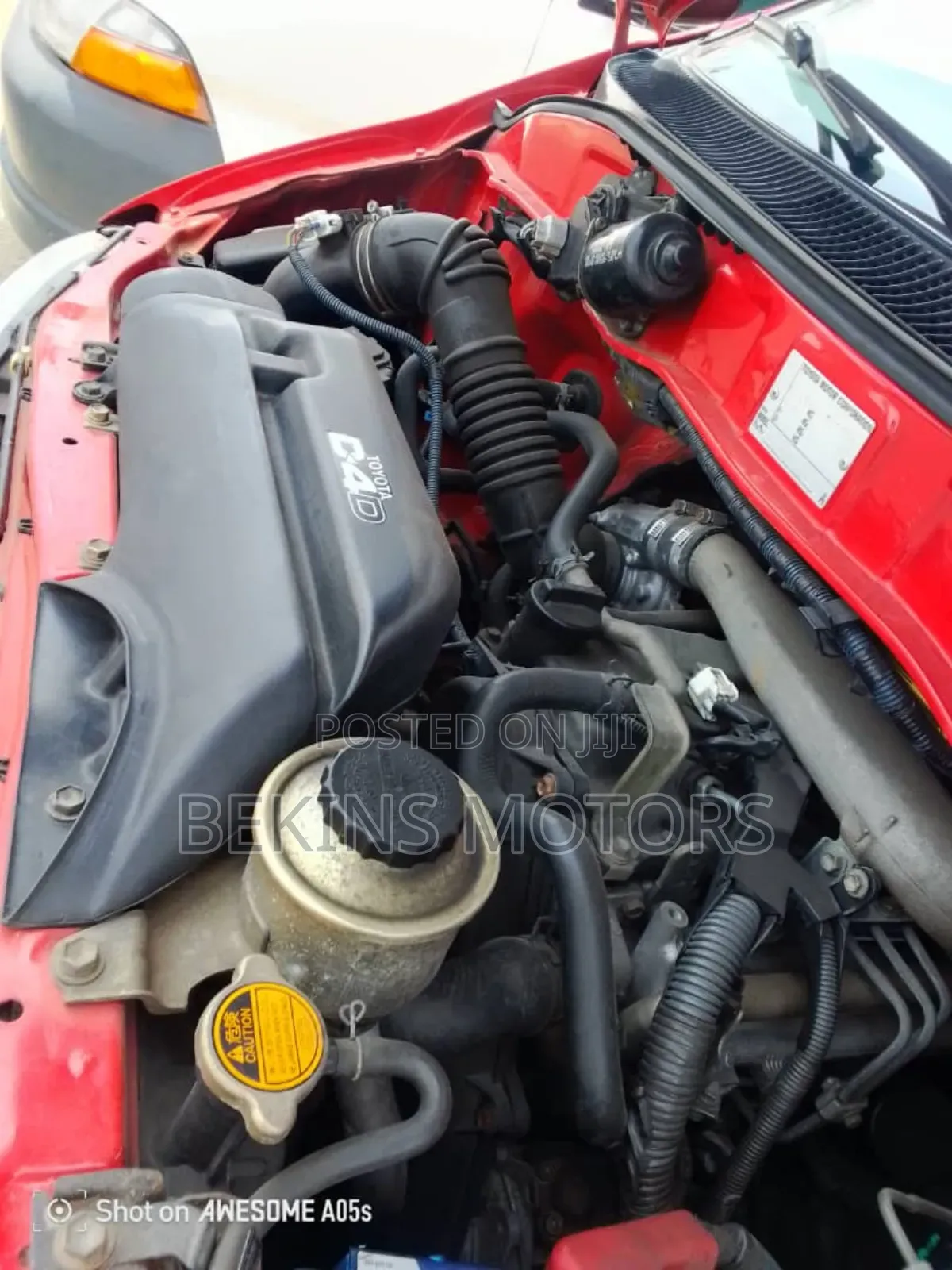 Toyota HiAce 2007 Red
