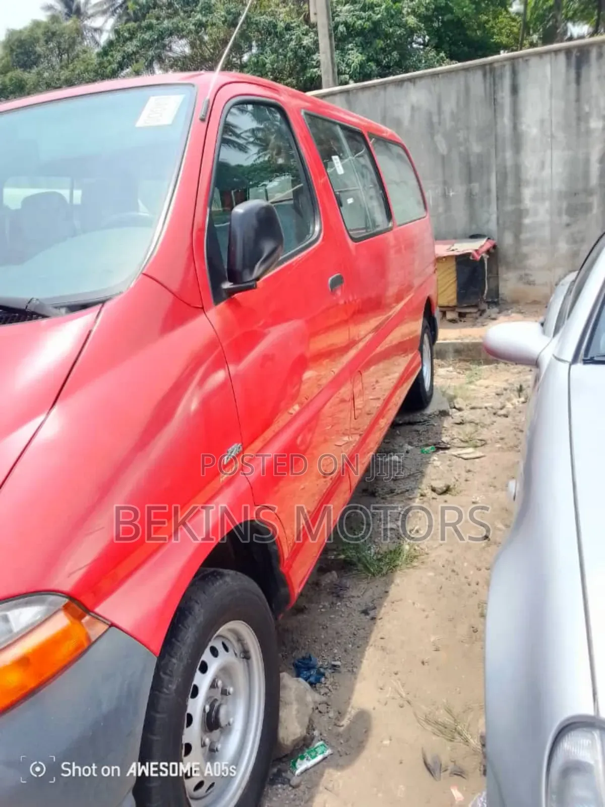 Toyota HiAce 2007 Red
