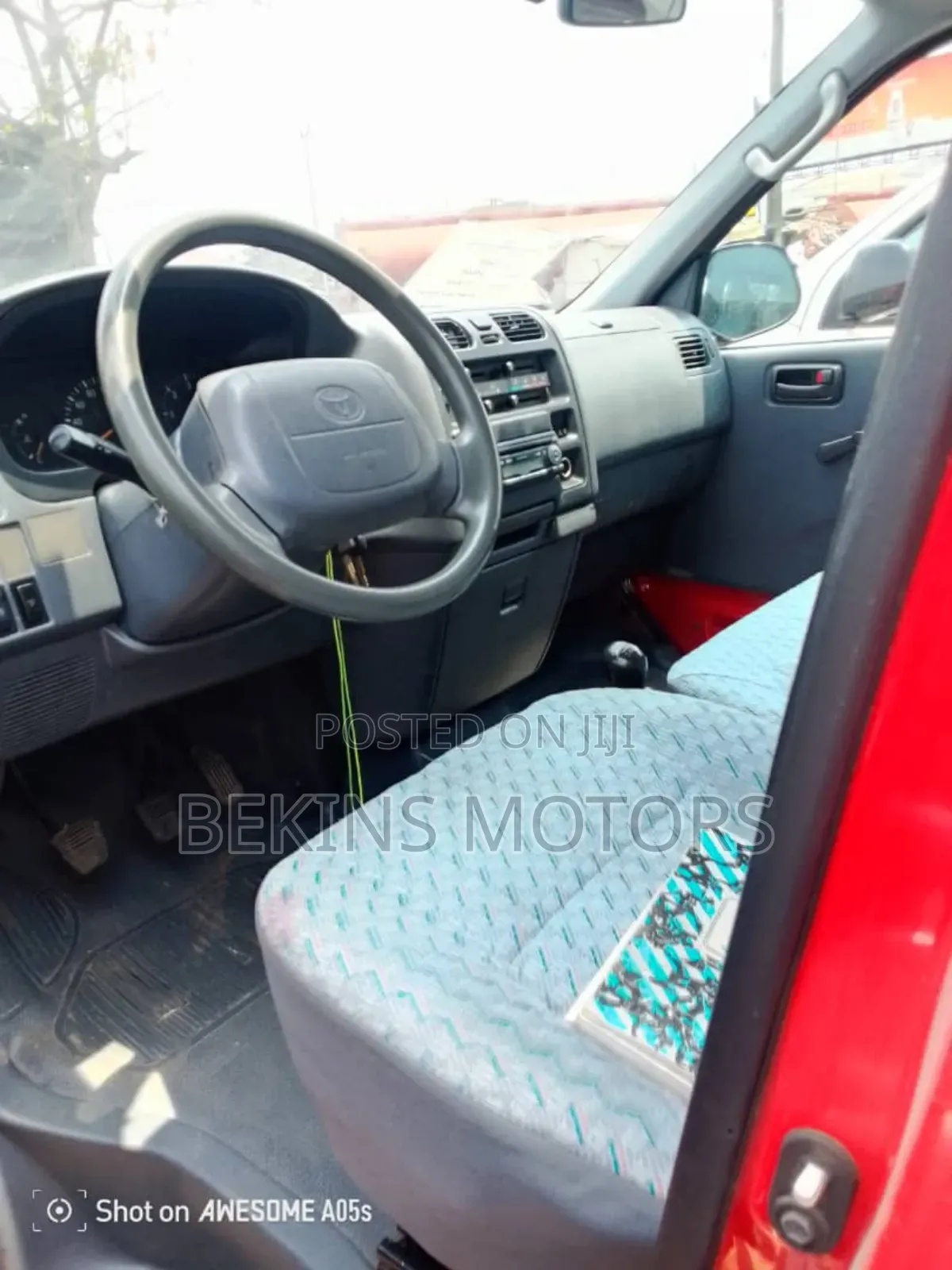 Toyota HiAce 2007 Red