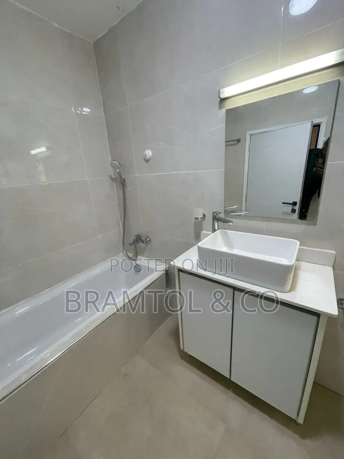 7bdrm Villa in Maitama for rent