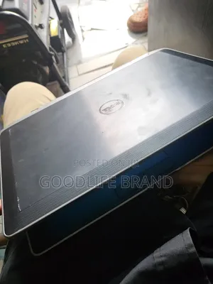 Laptop Dell Latitude 7390 4GB Intel Core I5 HDD 500GB