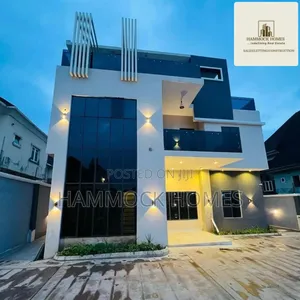 6bdrm Penthouse in Kolapo Ishola Gra, Akobo for sale