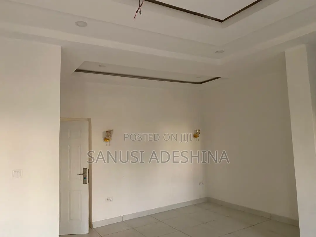 3bdrm Block of Flats in Jahi Gilmore,Fct for sale