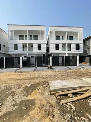 5bdrm Duplex in Idado for sale