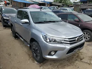 Toyota Hilux 2017 Silver