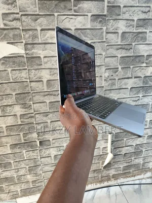 Laptop Apple MacBook Pro 2020 16GB Intel Core I5 SSD 512GB