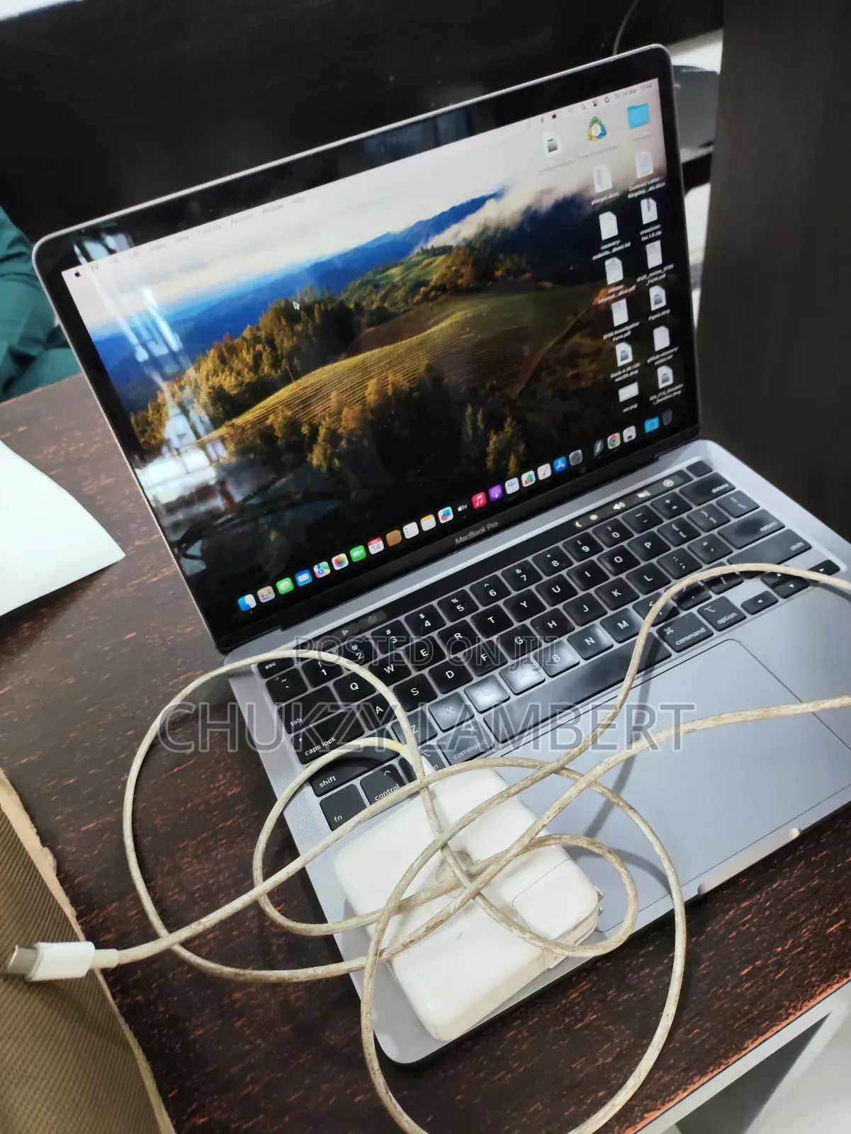 Laptop Apple MacBook Pro 2020 16GB Intel Core I5 SSD 512GB