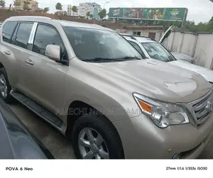 Lexus GX 460 2012 Gold