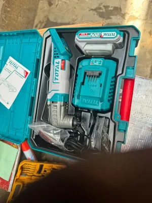 Tmli2022
Cordless Multi-Tool