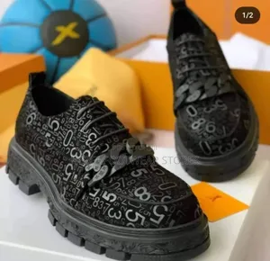 Original Luxury Louis Vuitton Cooperate Loafers.