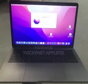 Laptop Apple MacBook Pro 2017 8GB Intel Core I5 SSHD (Hybrid) 128GB