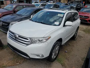 Toyota Highlander Limited 3.5l 4WD 2013 White