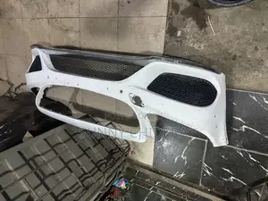 C300 2014/15 Front Bumper Direct Tokunbo Extra Clean