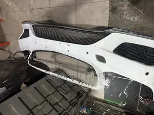 E350 2014 Front Bumper Direct Tokunbo Extra Clean