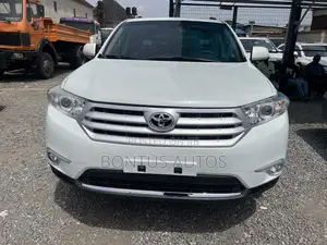 Toyota Highlander Limited 3.5l 4WD 2013 White