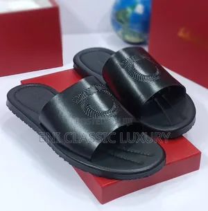 Original Luxury Leather Slippers Ferragamo Available