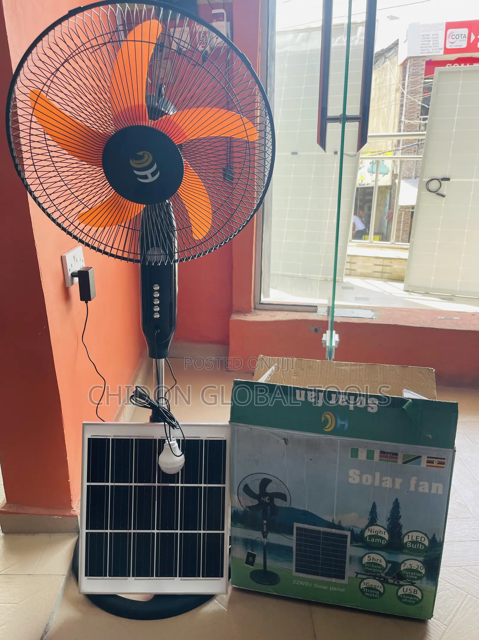 Solar Fan With Bulbs