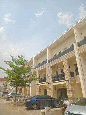 5bdrm Duplex in Wuse 2 for sale