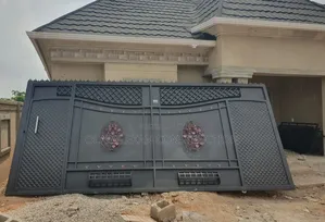 Luxury Sliding Gate.