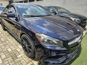 Photo - Mercedes-Benz CLA-Class CLA 250 4MATIC Sedan 2017 Blue