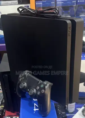 Ps4 Slim + 10 Games Installed Both Fc25,Mk,Need for Speed