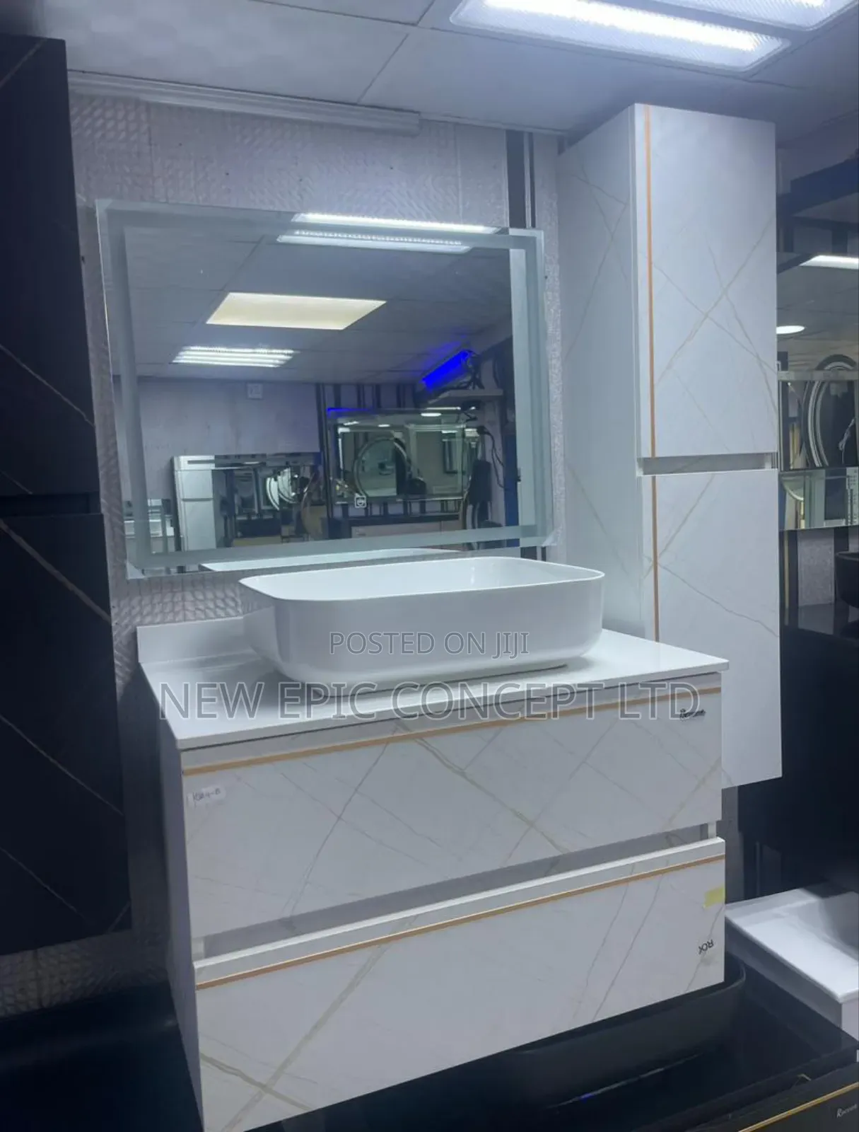 Cabinet With Sensor Mirror