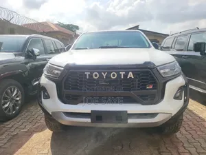 New Toyota Hilux 2025 White