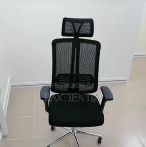 Rolling Office Chair With Headrest