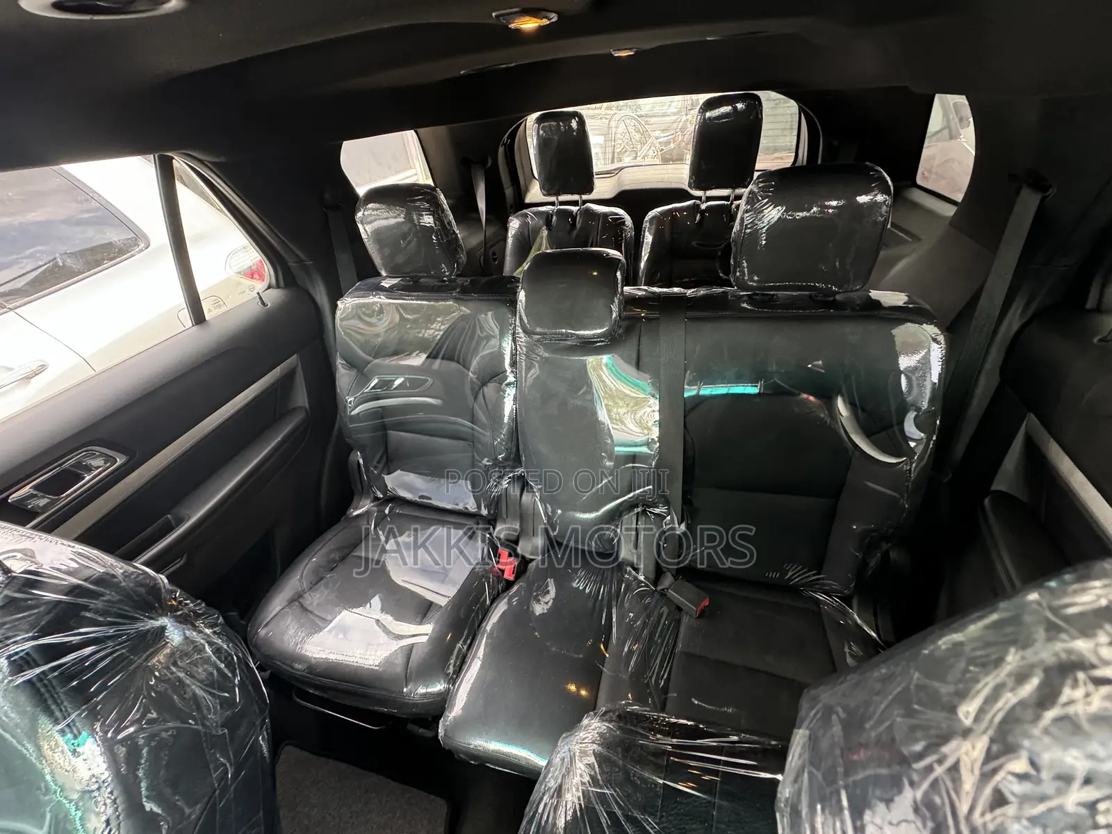 Ford Explorer 2018 Silver