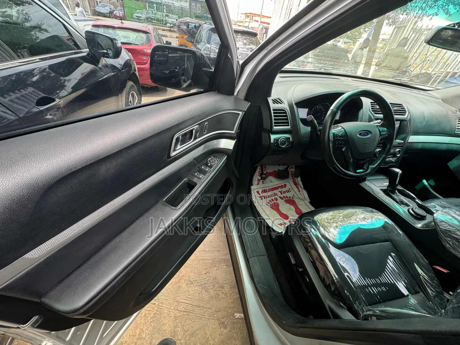 Ford Explorer 2018 Silver