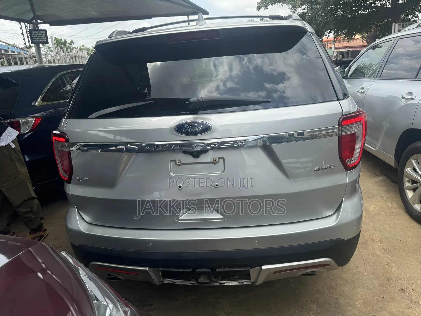 Ford Explorer 2018 Silver