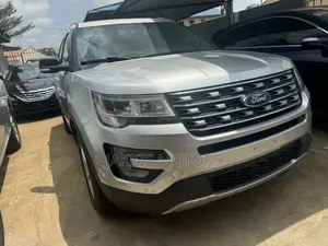 Ford Explorer 2018 Silver