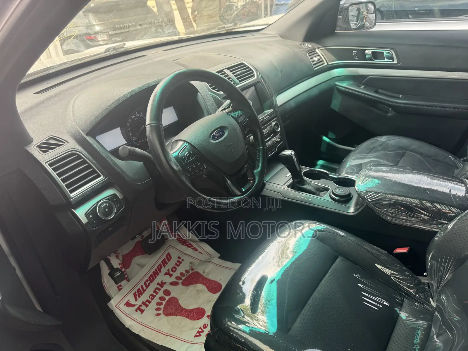 Ford Explorer 2018 Silver