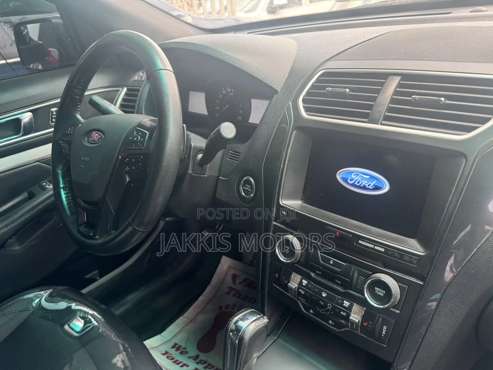 Ford Explorer 2018 Silver