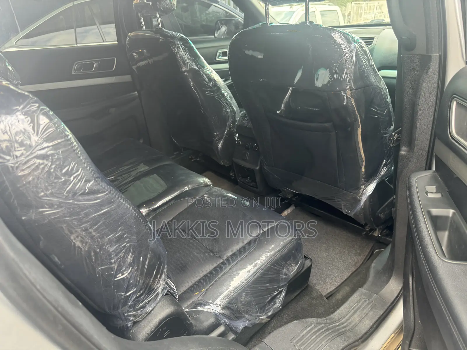Ford Explorer 2018 Silver