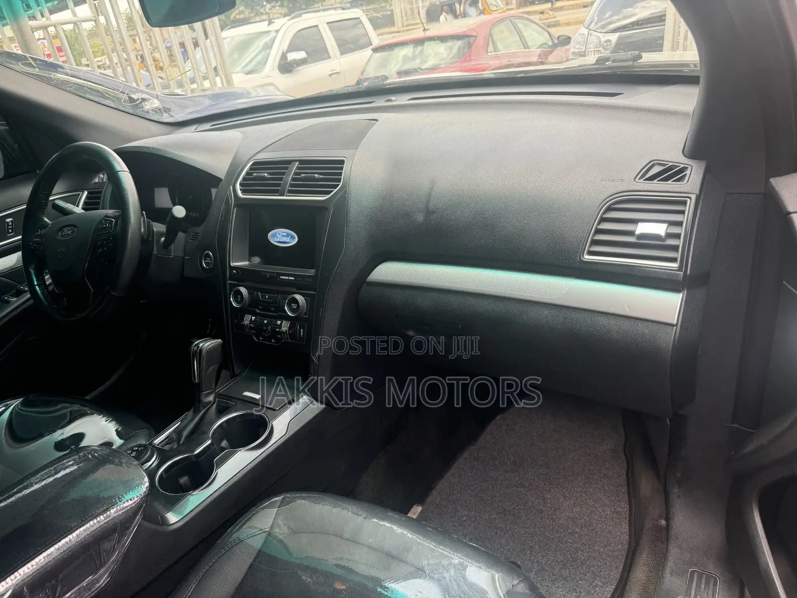 Ford Explorer 2018 Silver