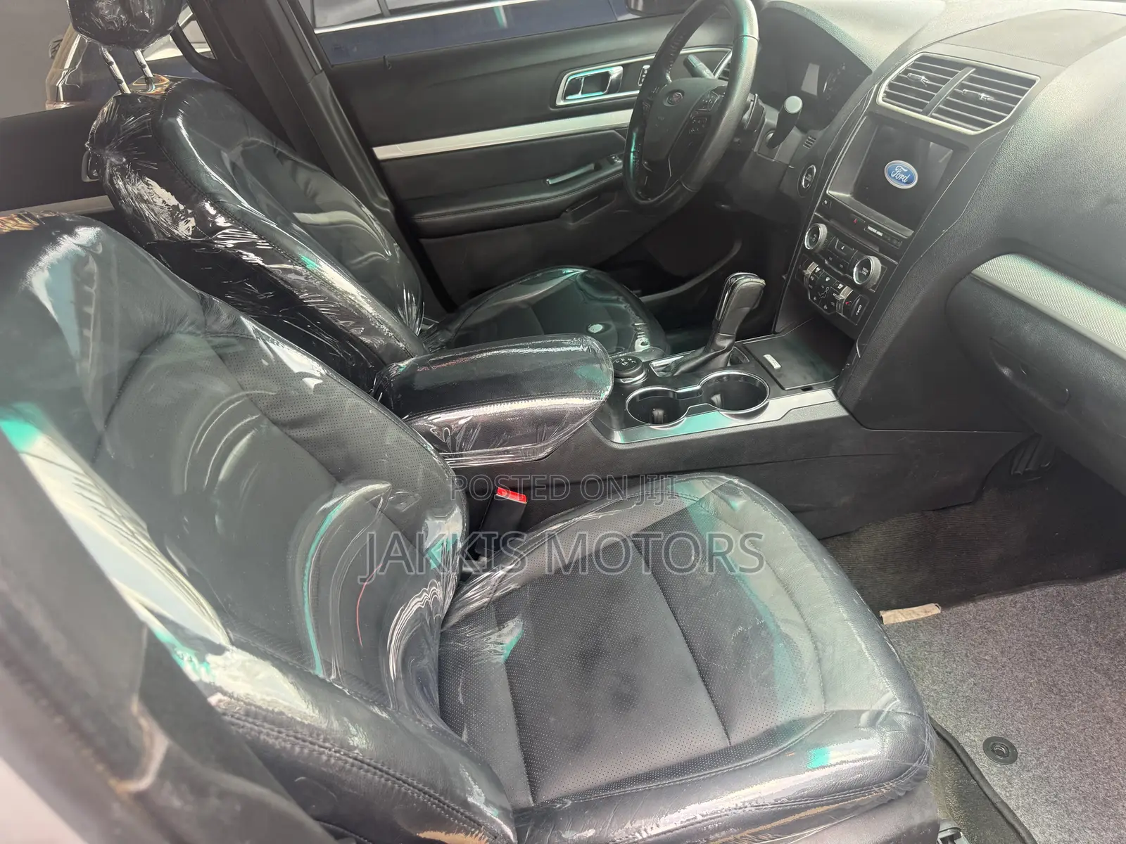 Ford Explorer 2018 Silver
