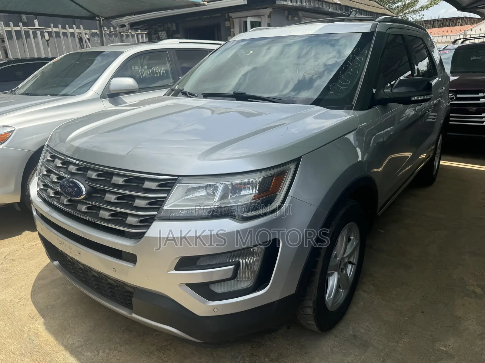 Ford Explorer 2018 Silver