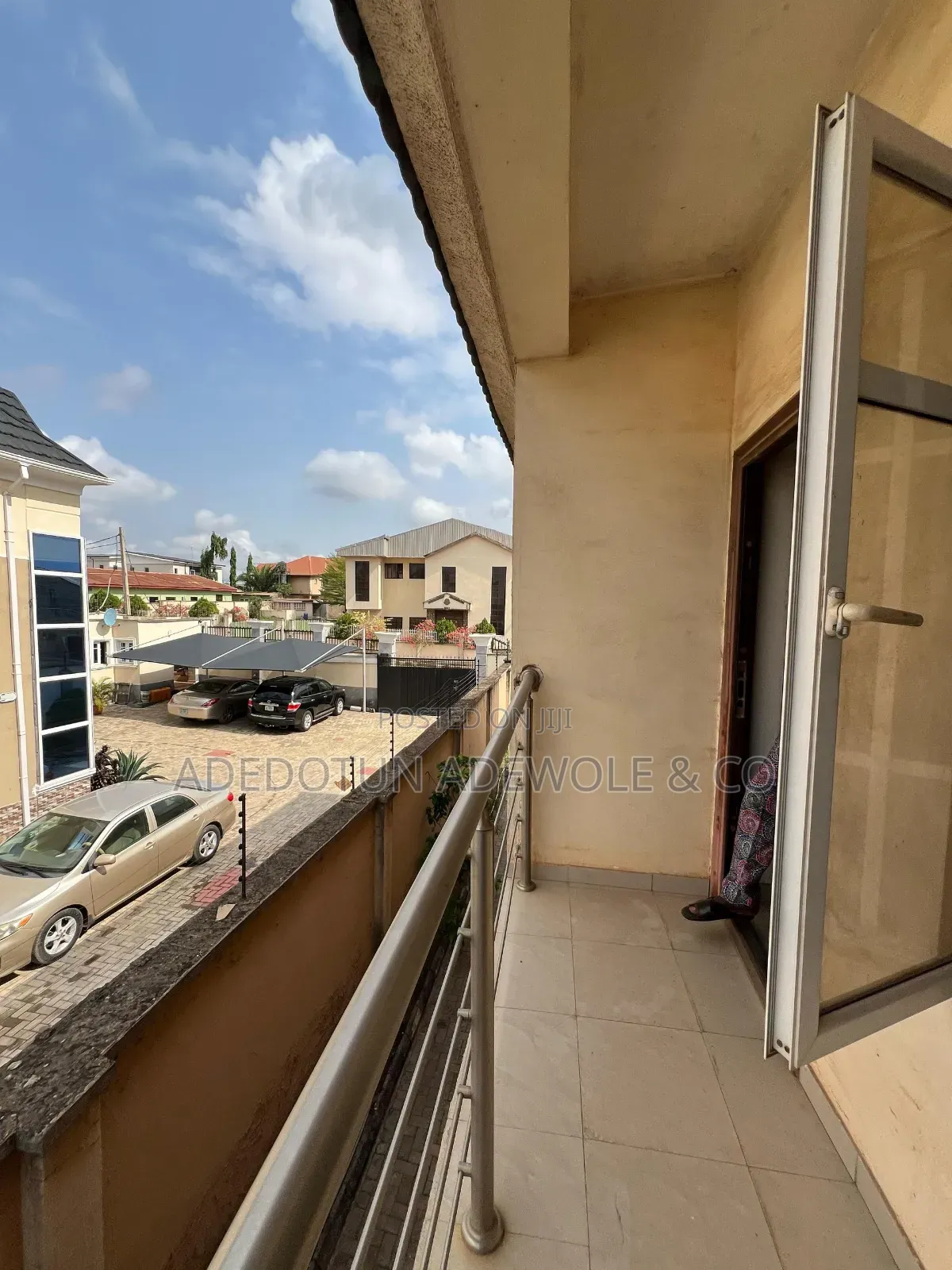 4bdrm Duplex in Akinfenwa Close,, Akobo for sale