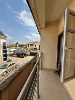 4bdrm Duplex in Akinfenwa Close,, Akobo for sale