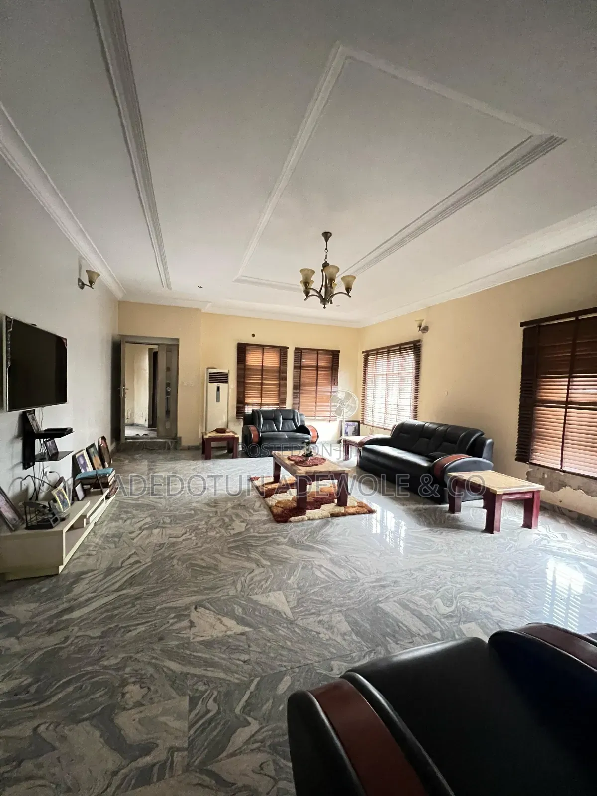 4bdrm Duplex in Akinfenwa Close,, Akobo for sale