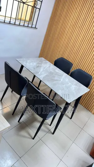Restaurants 4 Chair and Table Set