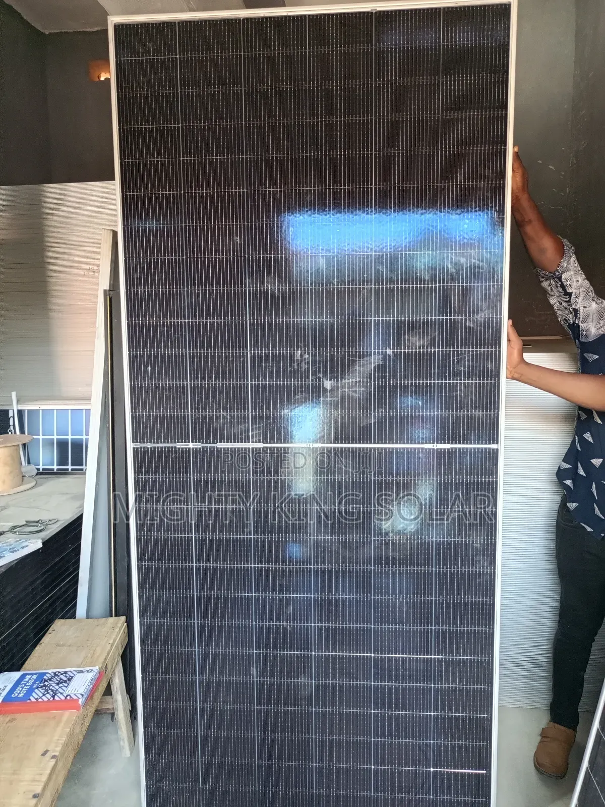 This Is 750 Watts Mono Bifacia Panel
