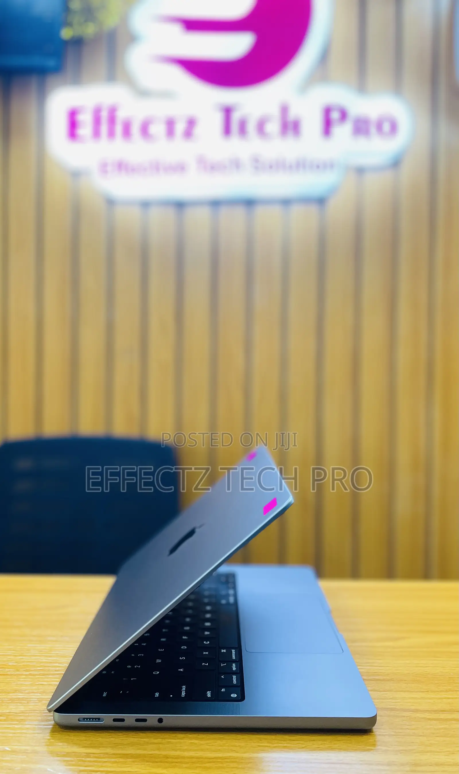 Laptop Apple MacBook Pro 32GB Apple M1 Pro SSD 1T