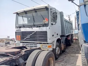 Volvo F10 12tyres