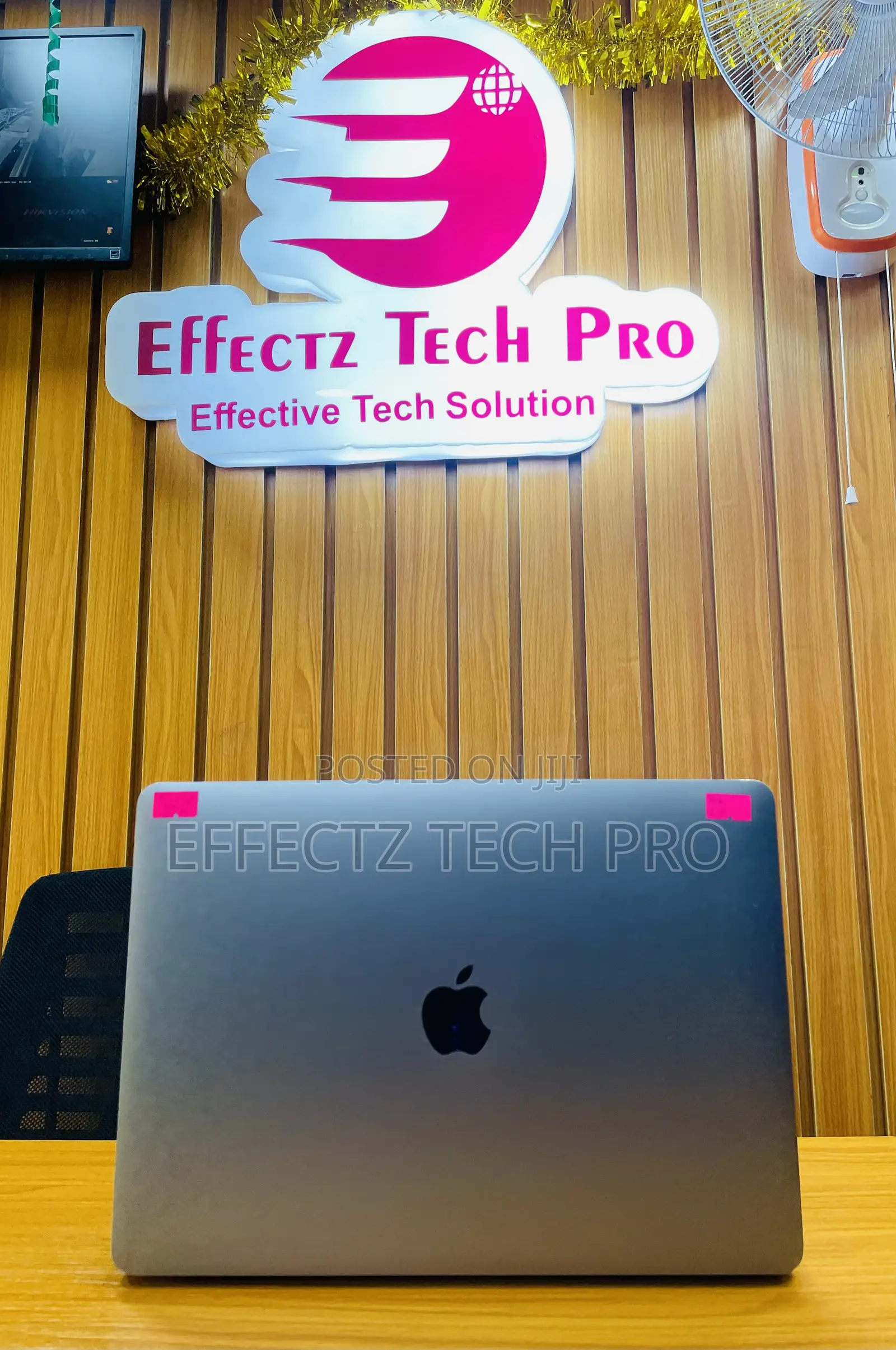 Laptop Apple MacBook 2020 16GB Intel Core I7 SSD 1T
